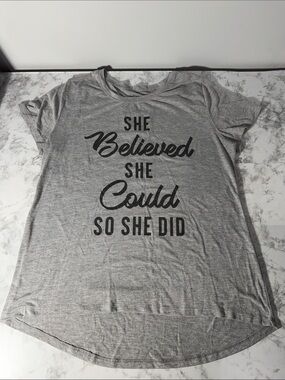 Zoe + Liv Women’s Gray Graphic Tee She Believed She Could 2XL